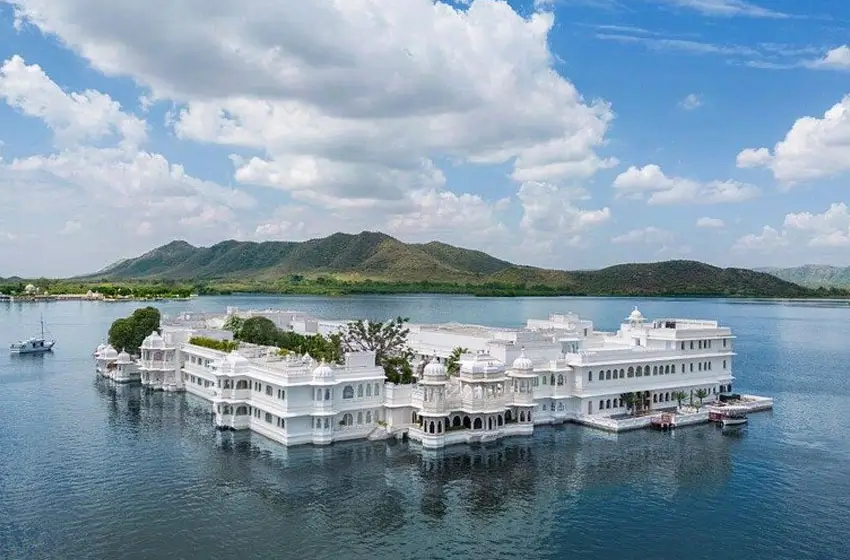 Golden Triangle Tour with Udaipur 9 Days | Delhi Agra Jaipur & Lake City